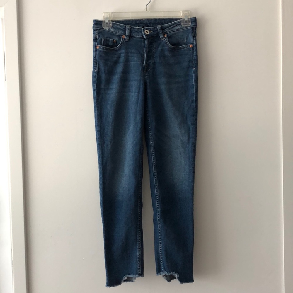 H&M High Waisted Uneven Hem Jeans!